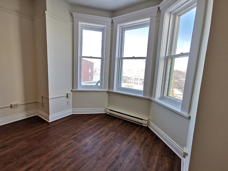 Suite 207